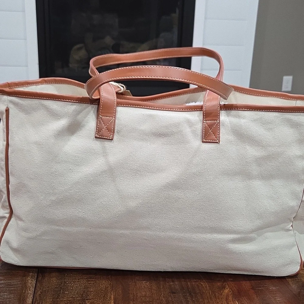 Magid Tan and Cream Tote with Playful Print GOOD MOMS SAY BAD WORDS   NWT - Picture 4 of 10